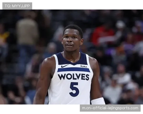 爱德华兹独得32分 率领美国明星队登顶冠军