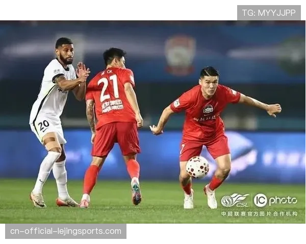 海牛叶博亚埃朱马组合复苏,加纳前锋致命一击转化机会 海牛叶博亚埃朱马组合复苏,加纳前锋致命一击转化机会